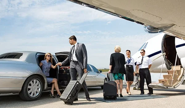 The Ultimate Guide to Choosing the Right Airport Shuttle Service